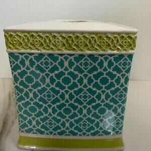 Waverly Porcelain Tissue Box Cover Holder Blue and White Chinoiserie